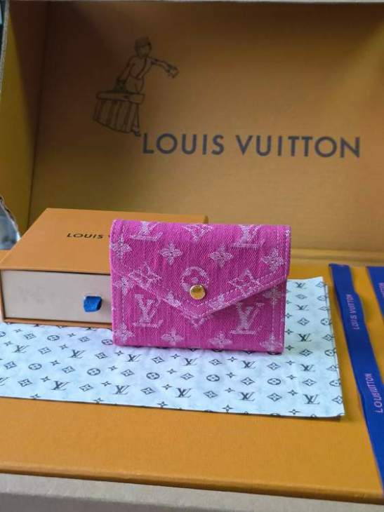 Picture of Louis Vuitton Wallets _SKUfw234993346fw